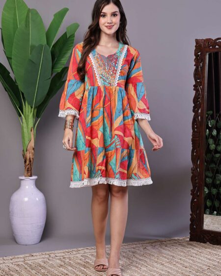 Wome's Vibrant Print Cotton Tunic Dress with Crochet Lace & Three-Quarter Sleeves Midi Dresses