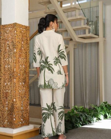 Women's Cotton Floral Printed Straight Short Kurti With Pant Set